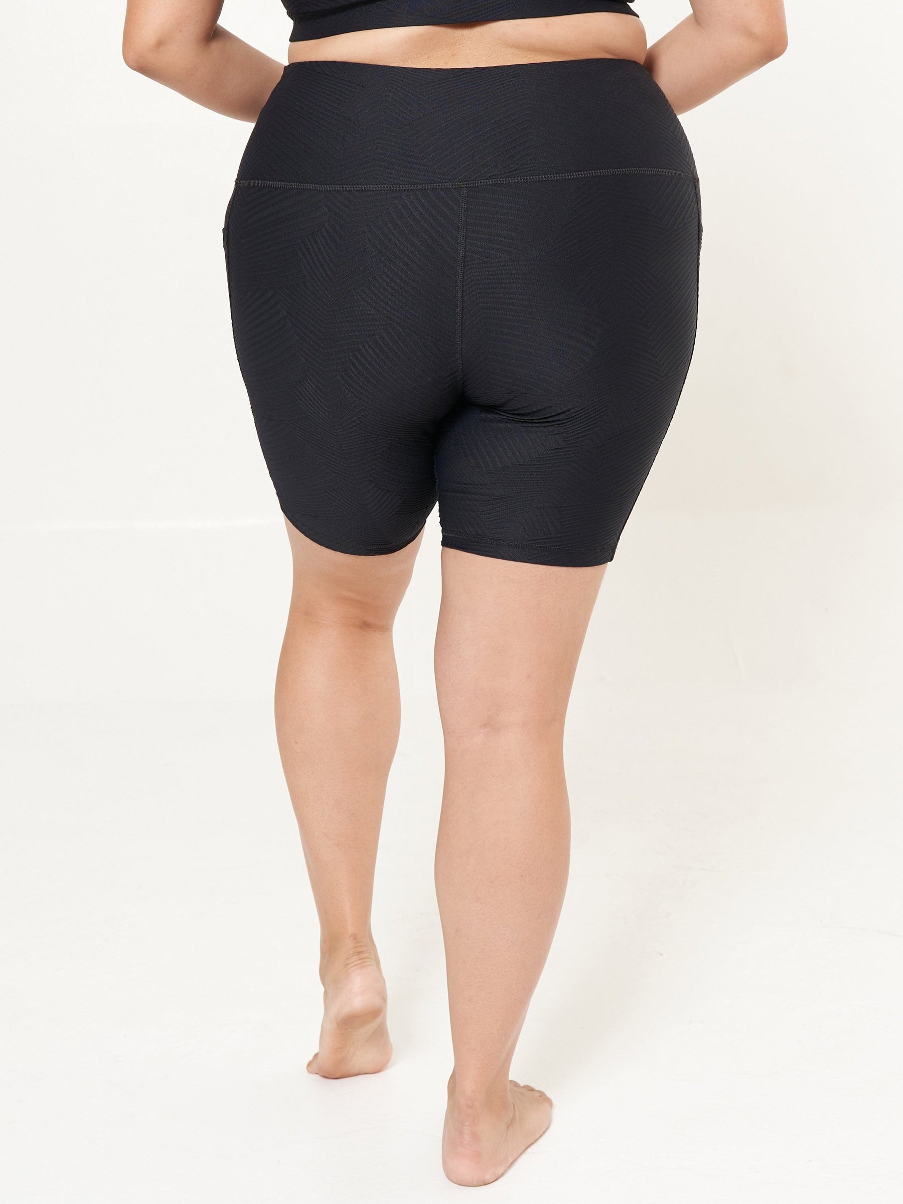 Pocket Biker Shorts- Black Ridges Pattern