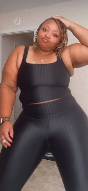 Hi-Rise Square Pocket Leggings - Black Zap