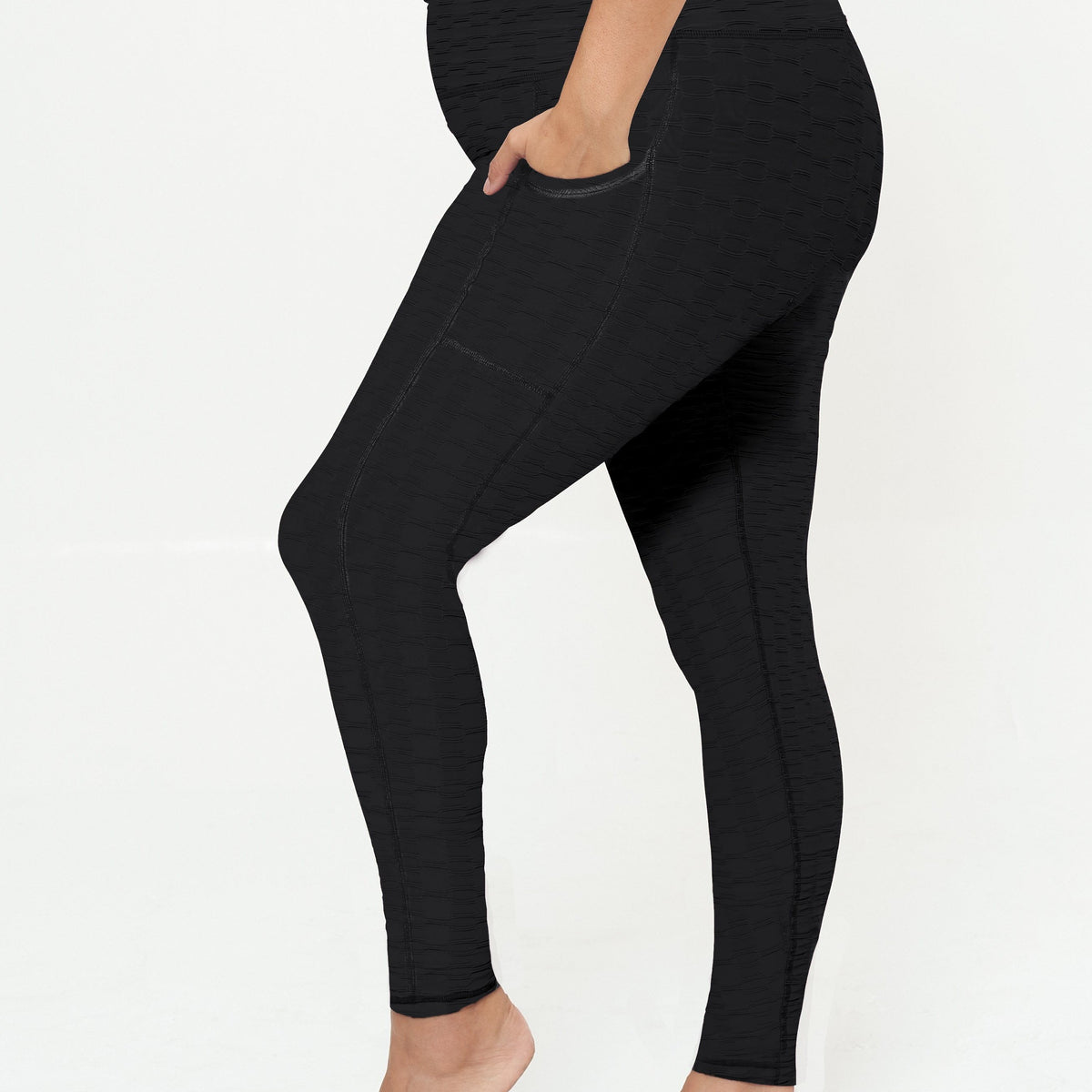 Hi-Rise Square Pocket Leggings - Black Links Pattern